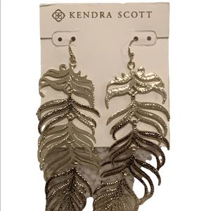 *NWT* Kendra Scott Feather Earrings